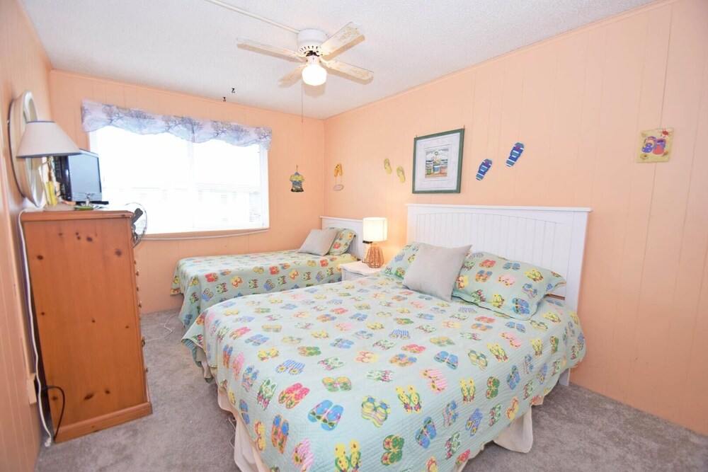 Bridgepoint Ii 201a 2 Bedroom Condo