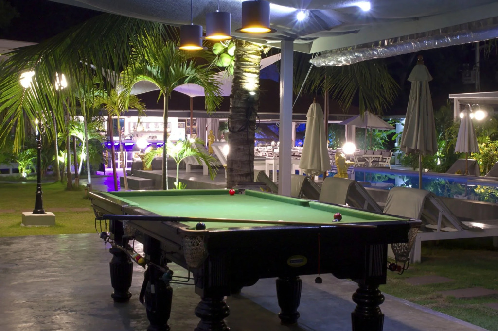 CoconutsPalm Resort