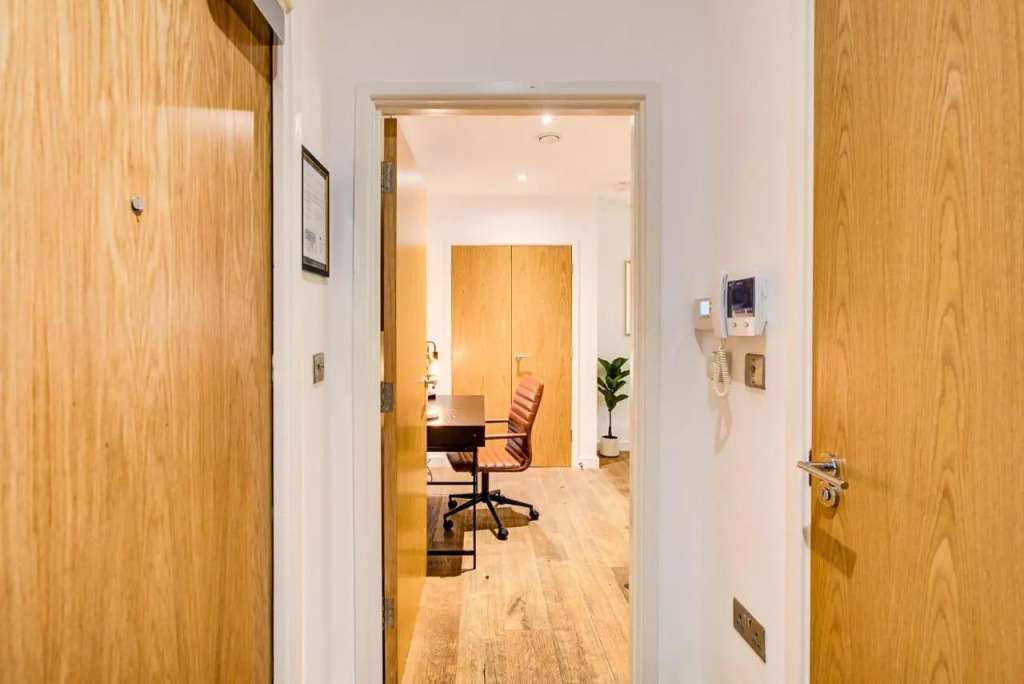 Hybrid Resi Greenwich
