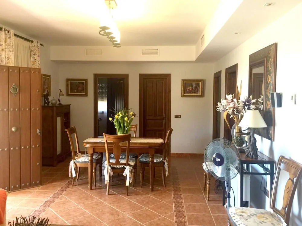 House With 3 Bedrooms in Almogía, With Wonderful Mountain View, Enclos