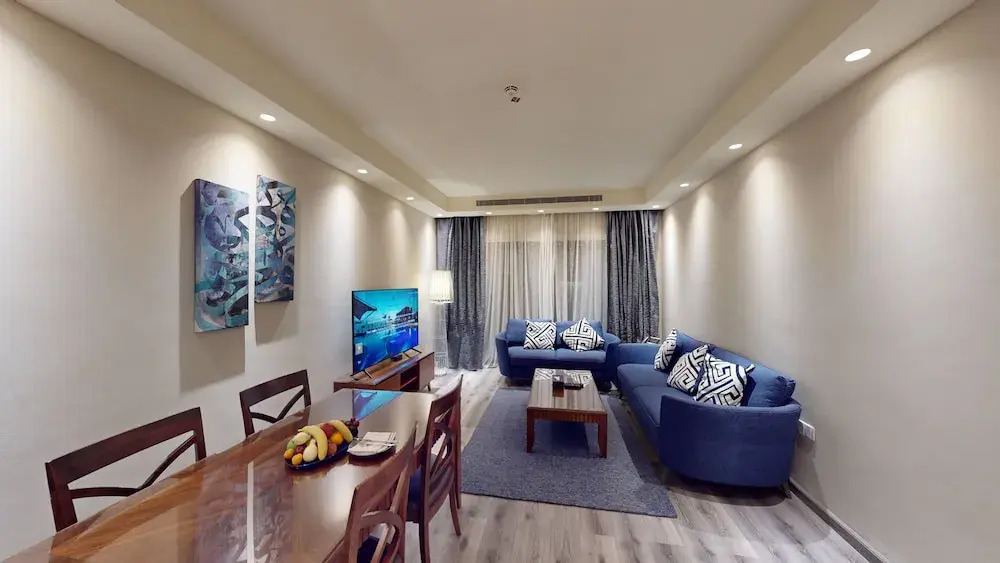 Royal Lazure Resort