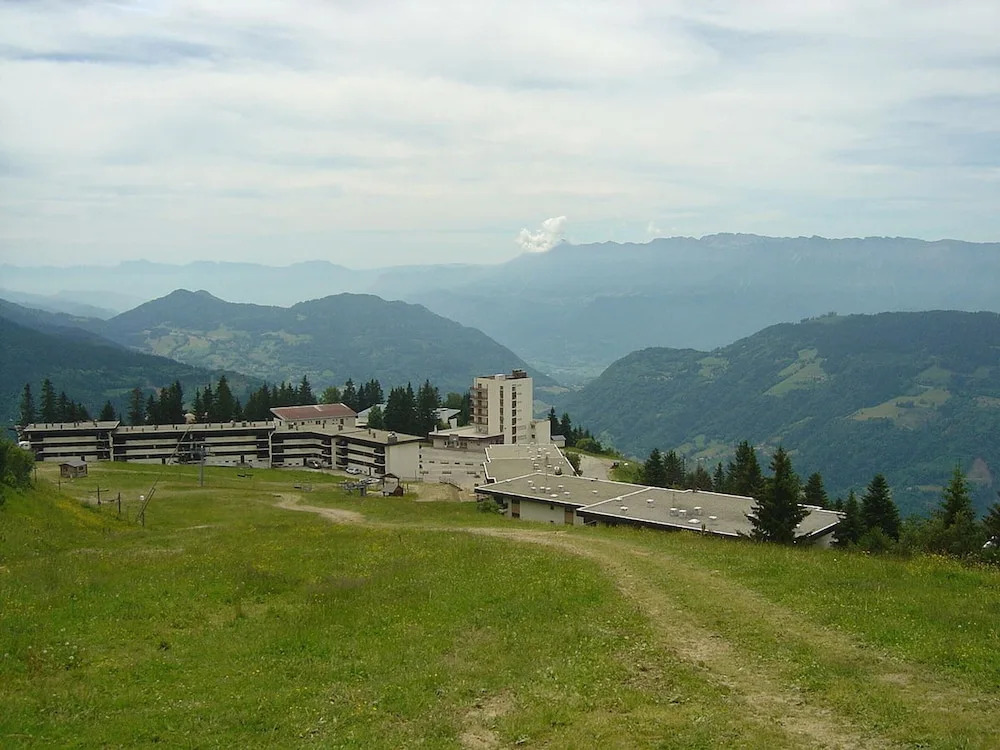 Studio in Allevard, With Wonderful Mountain View, Pool Access, Furnish