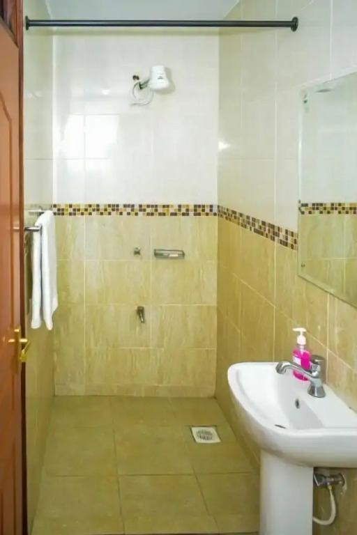 Lux Suites Lay Canon Apartments Ngara