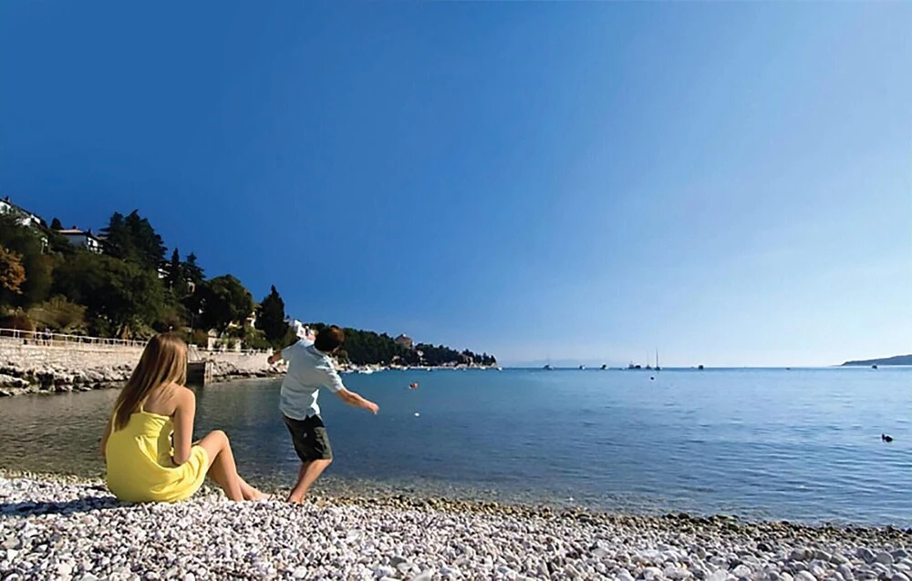 4 Bedroom Beautiful Home In Rabac