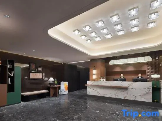 Orange Hotel (Fuyang Yingshang North Road Long distance Bus Station)
