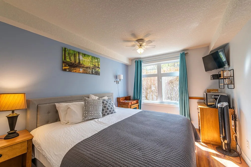 WindTower - Luxurious 2 Bedroom Condo
