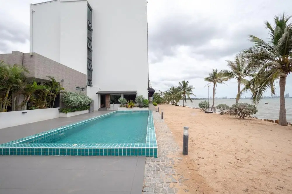 Capital O 1088 Golden Dragon Beach Resort