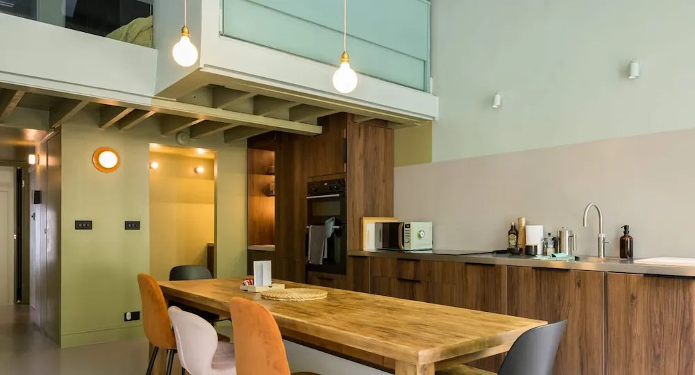 Beautiful Paddington Loft-style Apartment