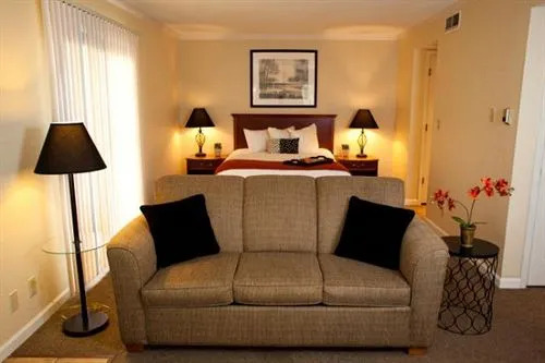 Chase Suite Hotel Kansas City