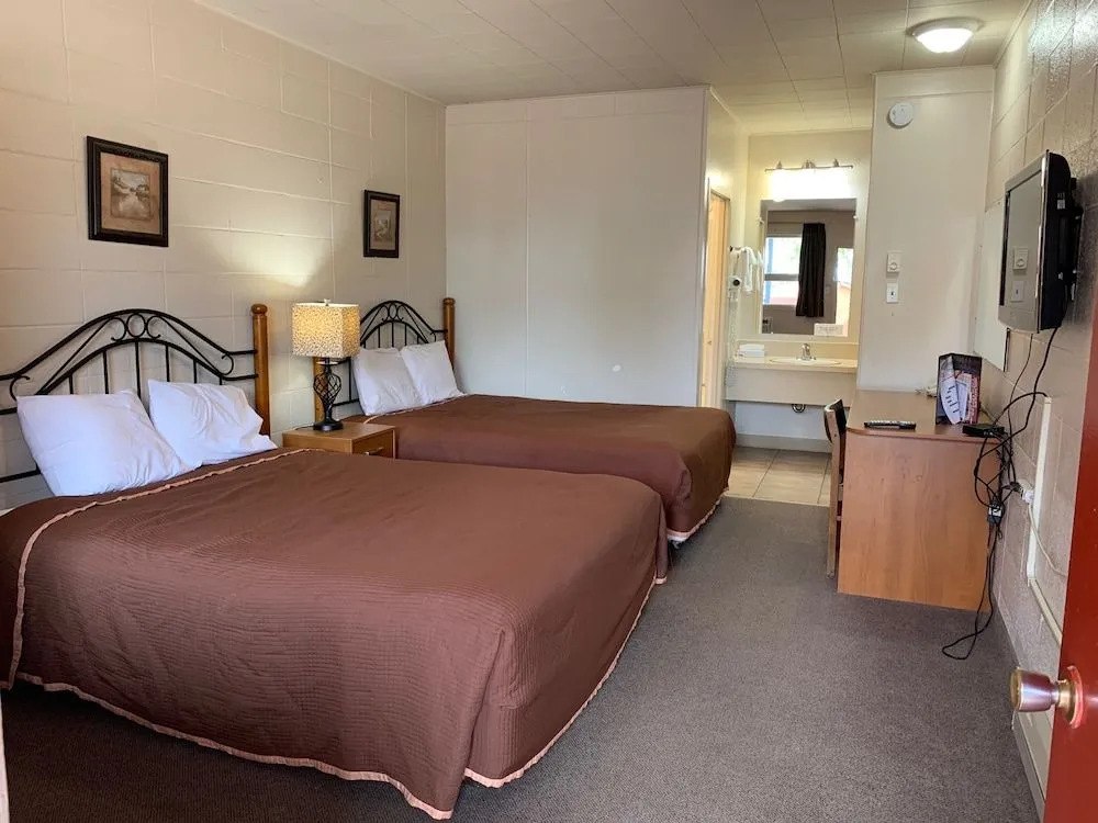 Dauphin Inn Express