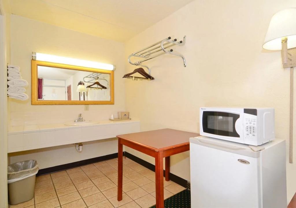 Alcoa Inn
