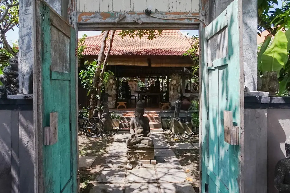 Diuma residence yoga meditation retreat and healing Center
