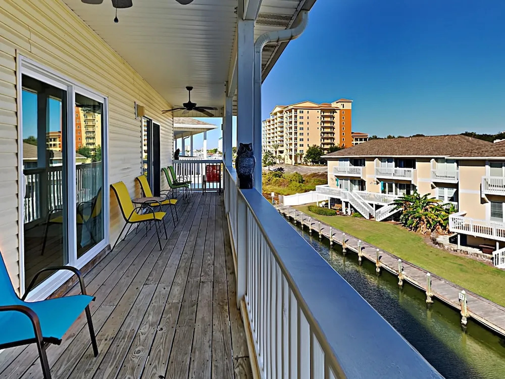 Sandpiper Cove #4213 by Southern Vacation Rentals