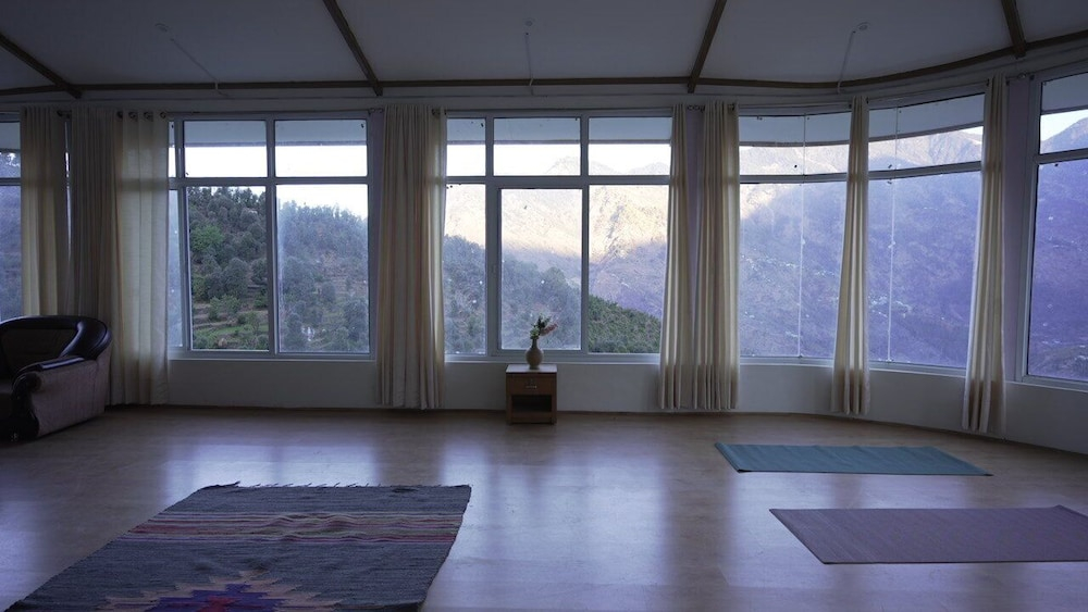 Saalak Suites On HIlltop