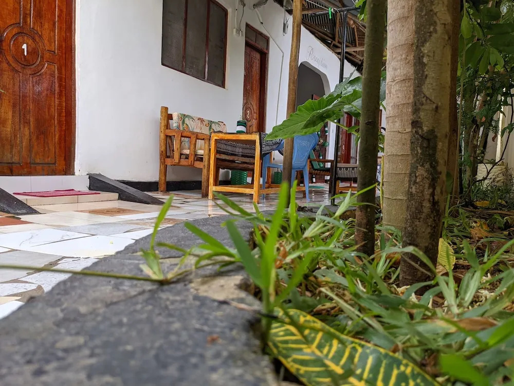 Zanz 14 Beach Bungalow
