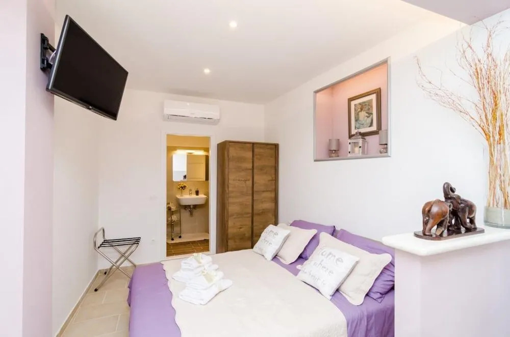 Apartment & Room Lady O
