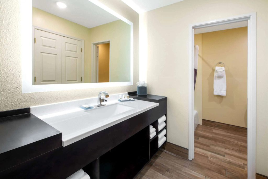 La Quinta by Wyndham Clearwater Central