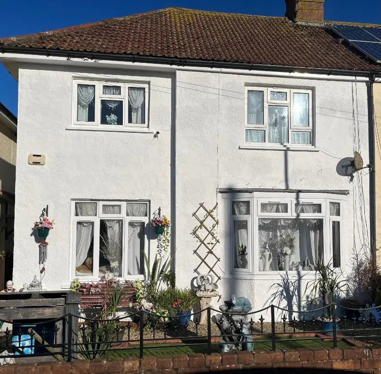 Impeccable 2-bed House in Weston-super-mare