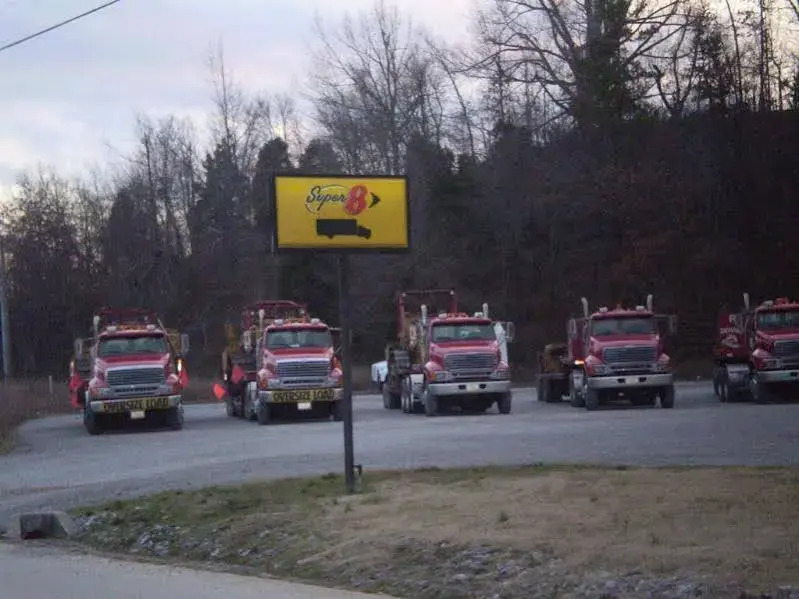 Super 8 by Wyndham Calvert City Kentucky Lake Area