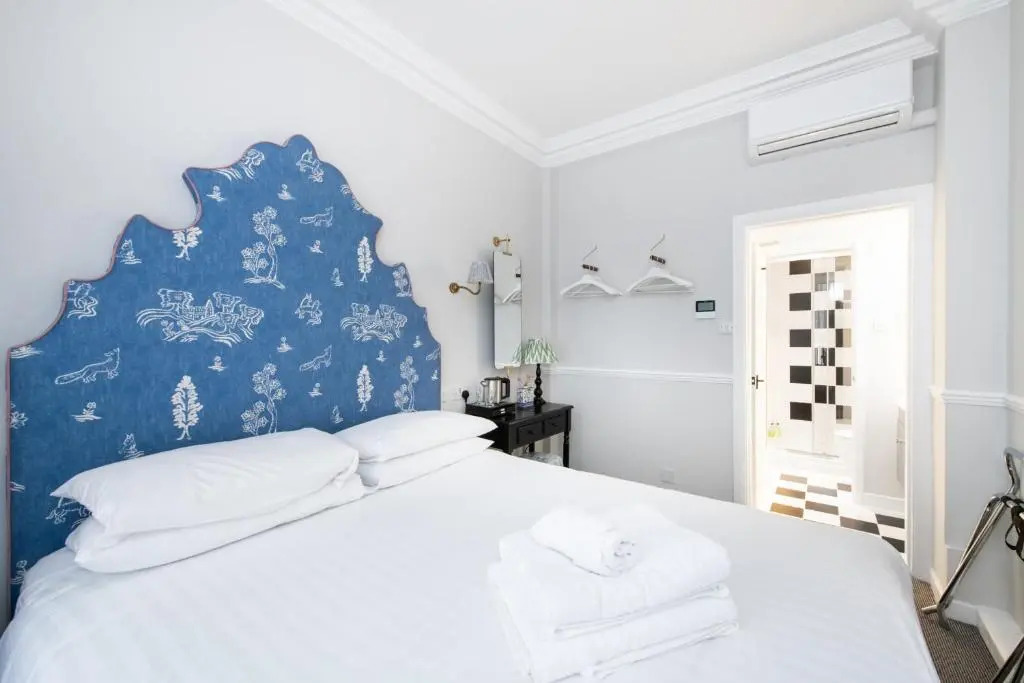 Americana Hotel