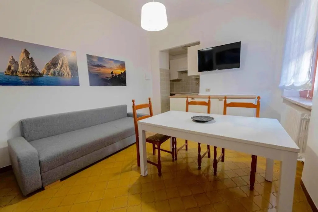 M261 - Marcelli, Trilocale Ristrutturato Con Terrazzo Vista Mare Pt