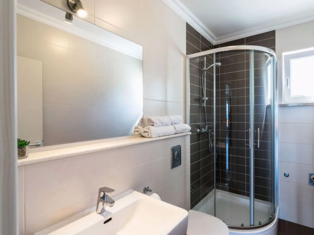 Villa 2 Pools 17544