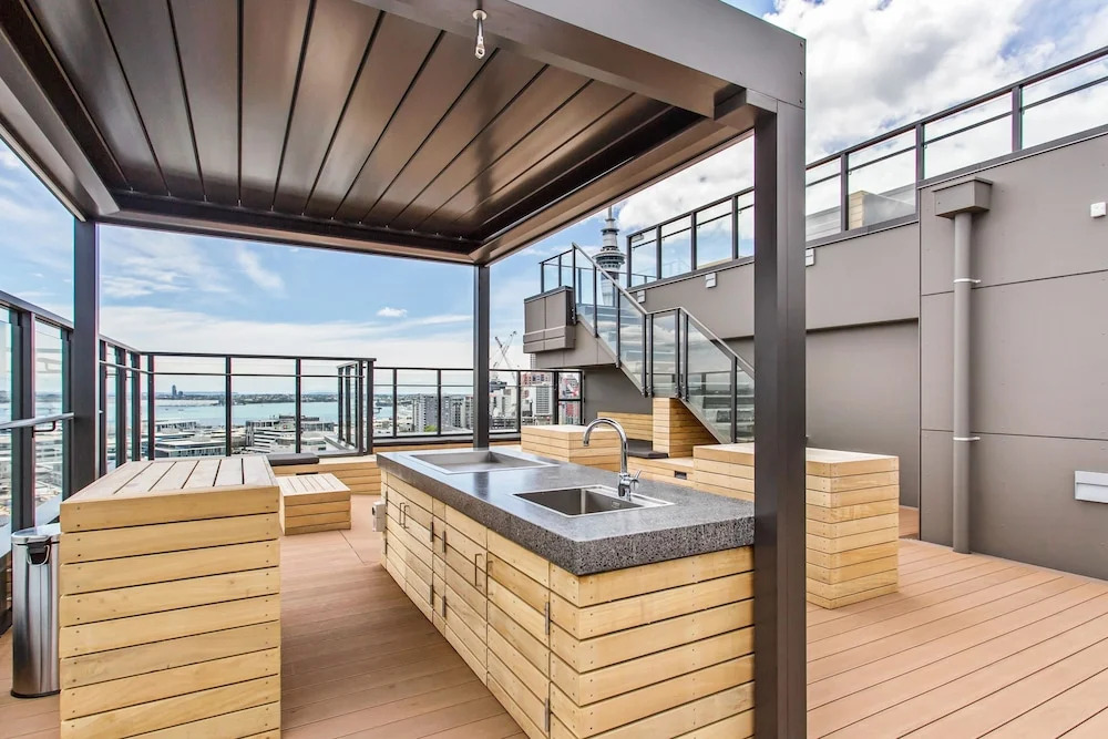 Modern Harbour View Penthouse