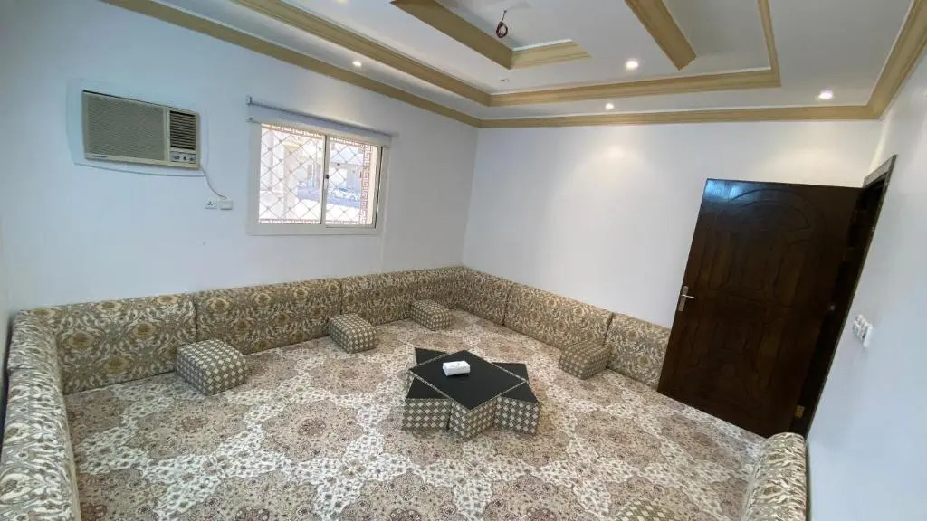 Naser Apartments