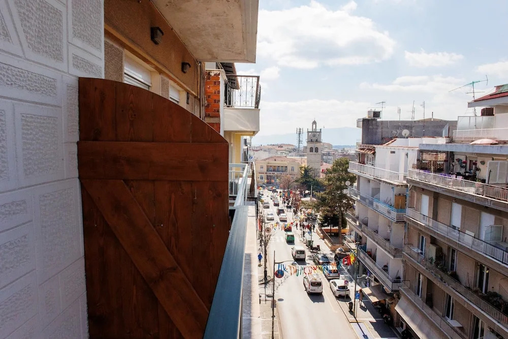 Kozani Central Nest - Homely Vibes