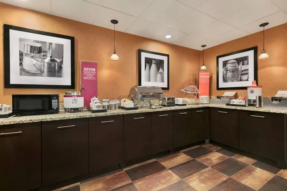 Hampton Inn Johnson Citybingha