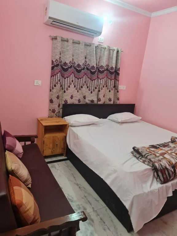 SPOT ON 83264 Aaditya Hotel