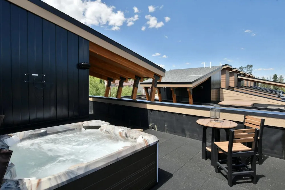 Arrow Luxury Townhomes by Winter Park Escapes