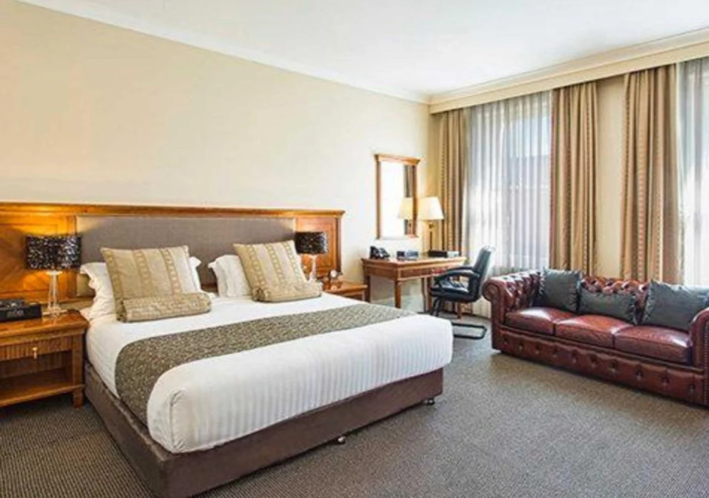 Clarion Hotel City Park Grand