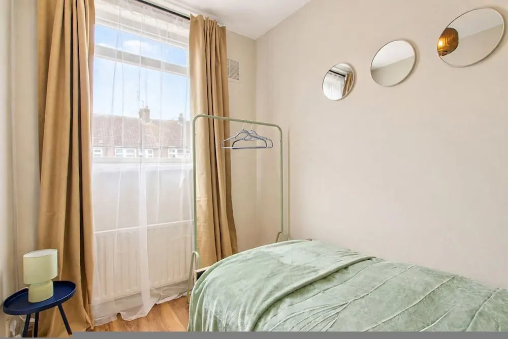 Wembley Garden Retreat 4BR Sleeps 7 Near Station