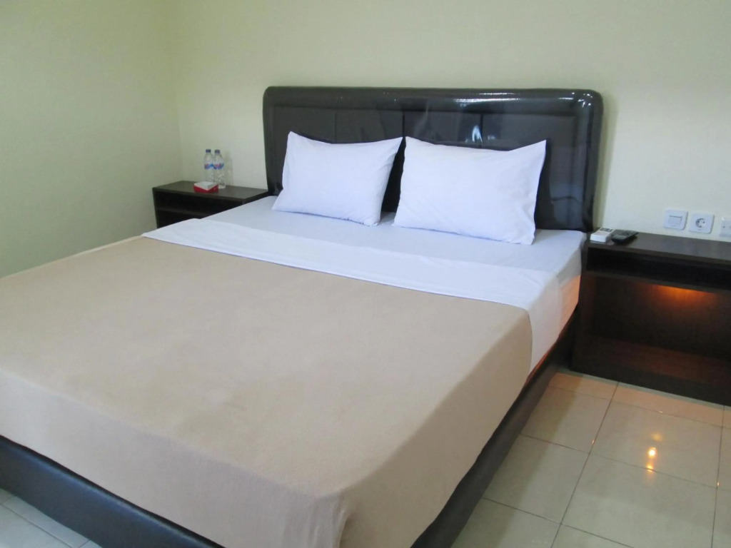 Mahkota Hotel Genteng