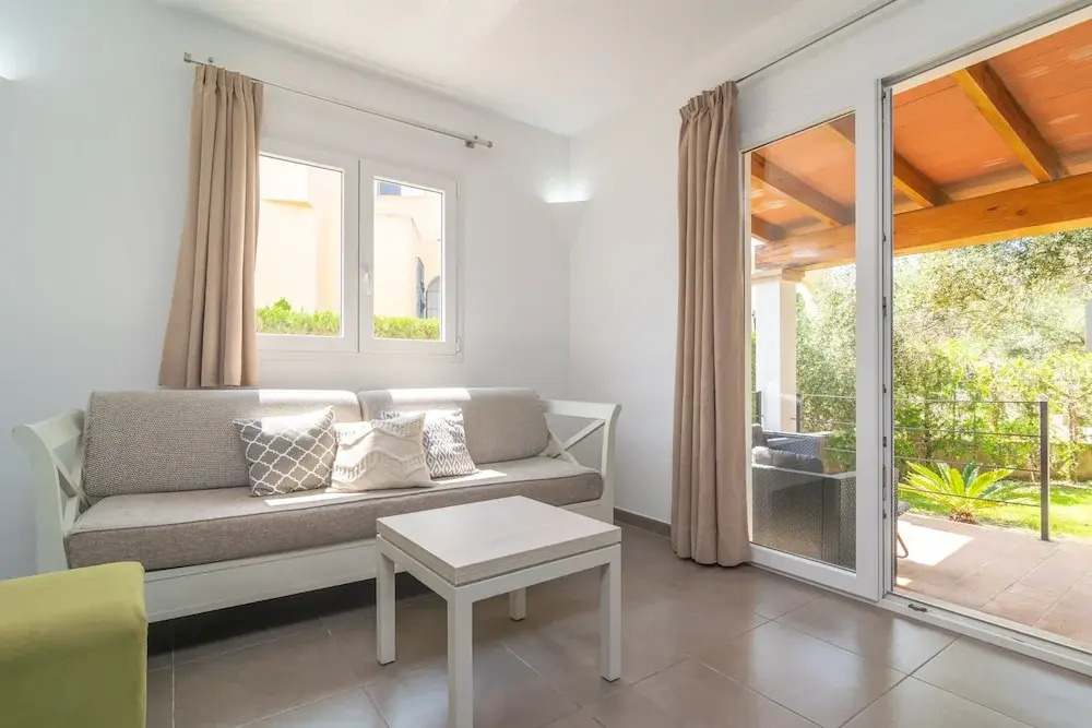 Villa Blanca - Villa With Private Pool. Free Wifi