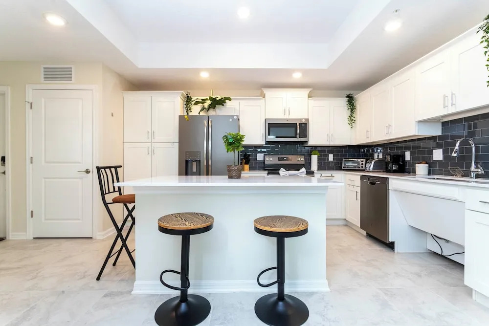 Accessible 3Bd Condo Close to Disney Storey Lake Orlando 208 3180