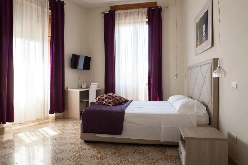 Home 79 Relais
