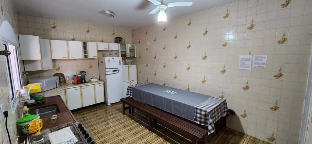 Casa em Caraguatatuba com piscina e churrasqueira