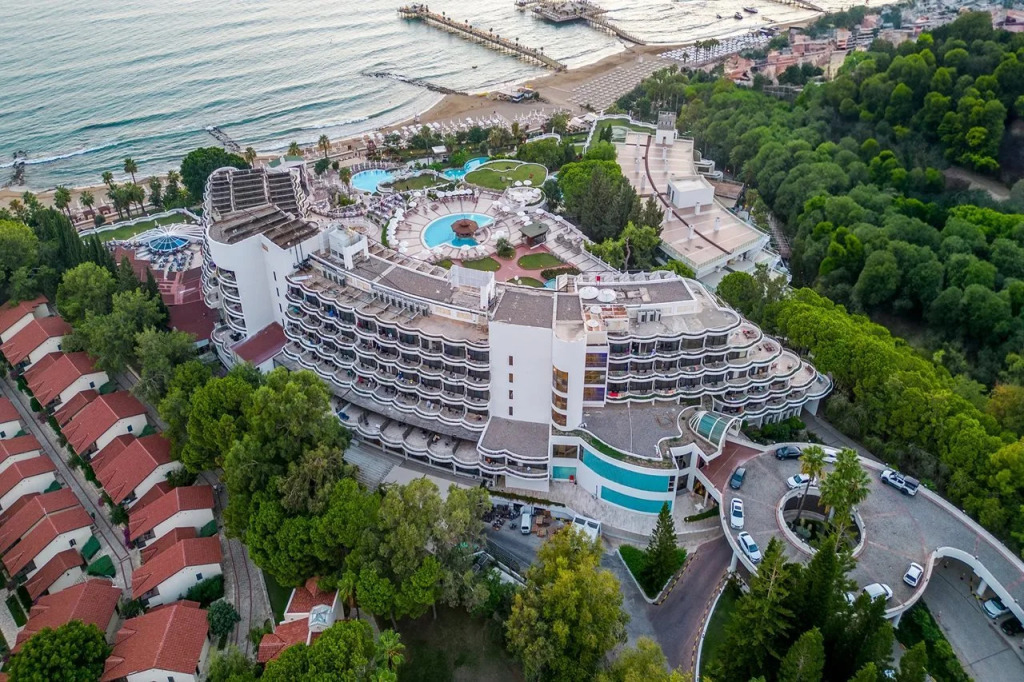 Sunrise Queen Luxury Hotel