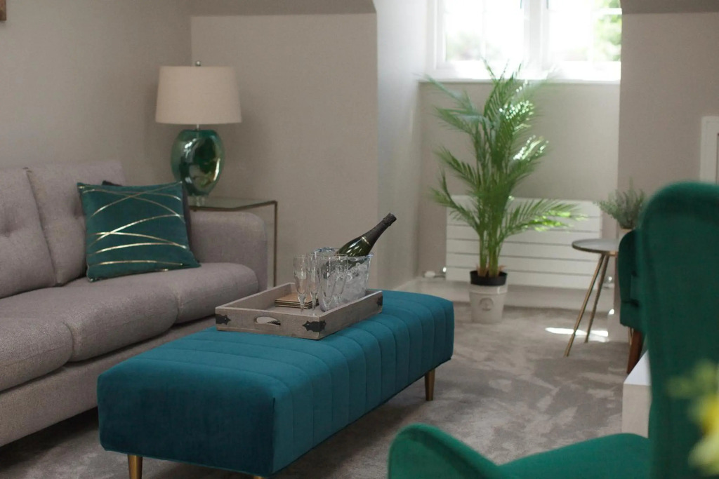 The Loft, Bootham House - luxury apartment with free onsite parking space