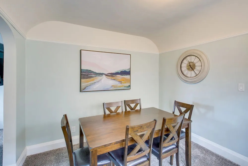 Milwaukee Vacation Rental: 6 Mi to City Center!