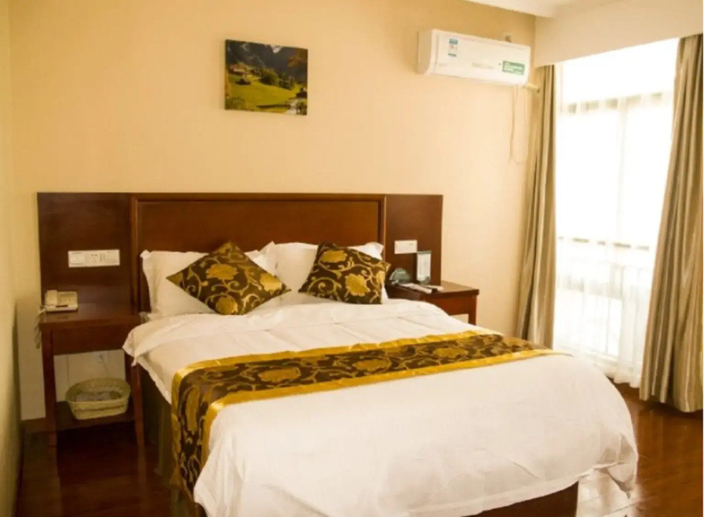 GreenTree Inn BoZhou WanBei Department Express Hotel