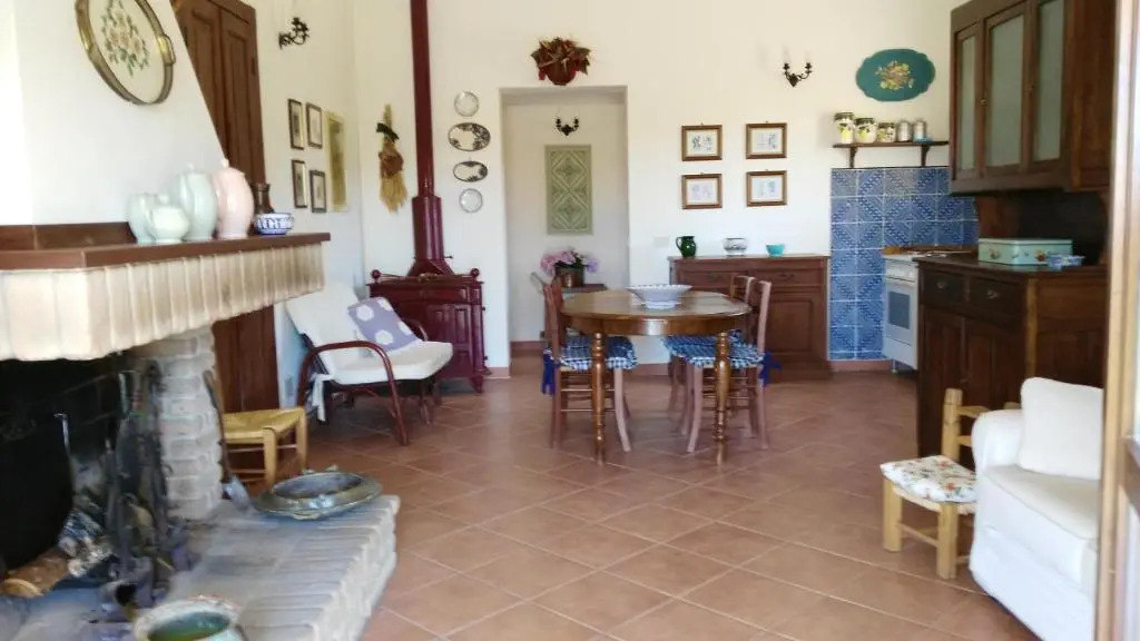 Sorrosa casa vacanze bifamiliare in montagna panorama stupendo Sardegna