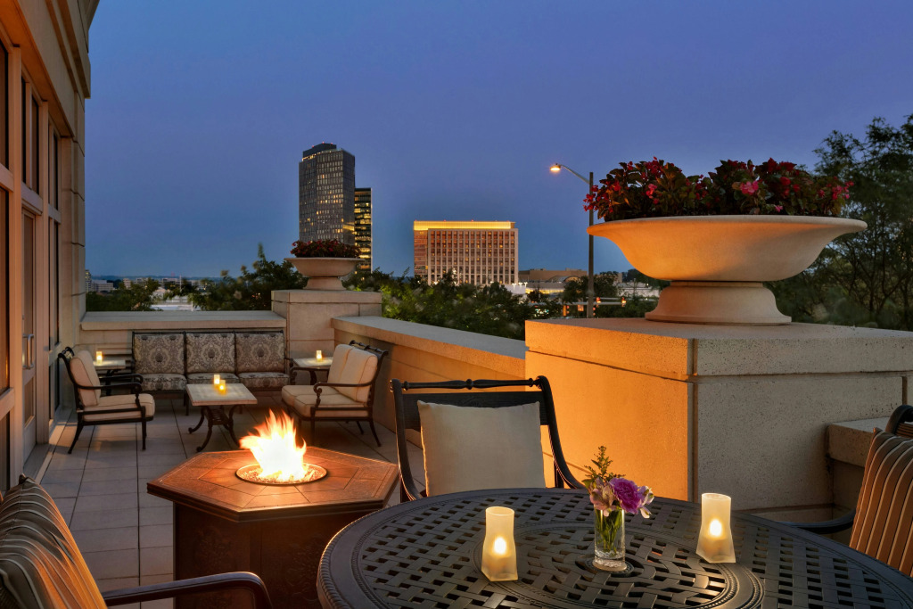 Courtyard by Marriott Tysons McLean