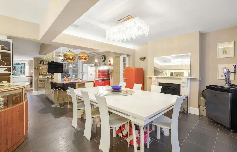 Sophisticated Shine by Newington Green
