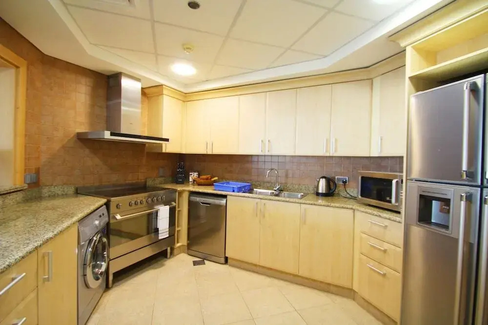 Al Basri by Kennedy Towers