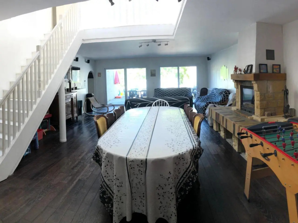 Grand gîte avec piscine, cheminée et terrasse près de Lunéville, idéal pour familles et groupes - FR-1-584-84