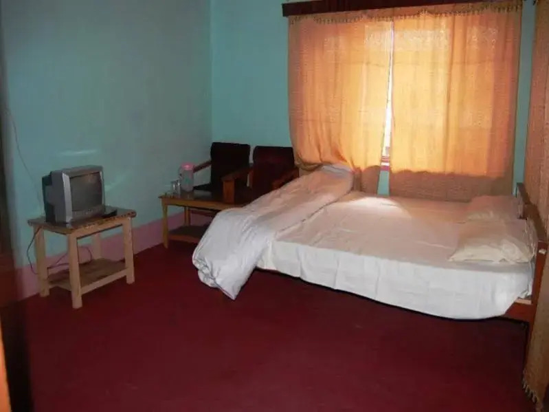 Aar Kay Hotel