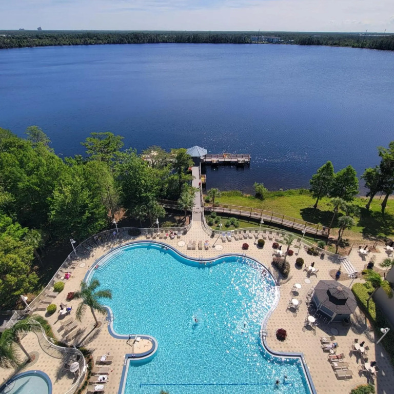 Lakeview Condo Hotel near Disney